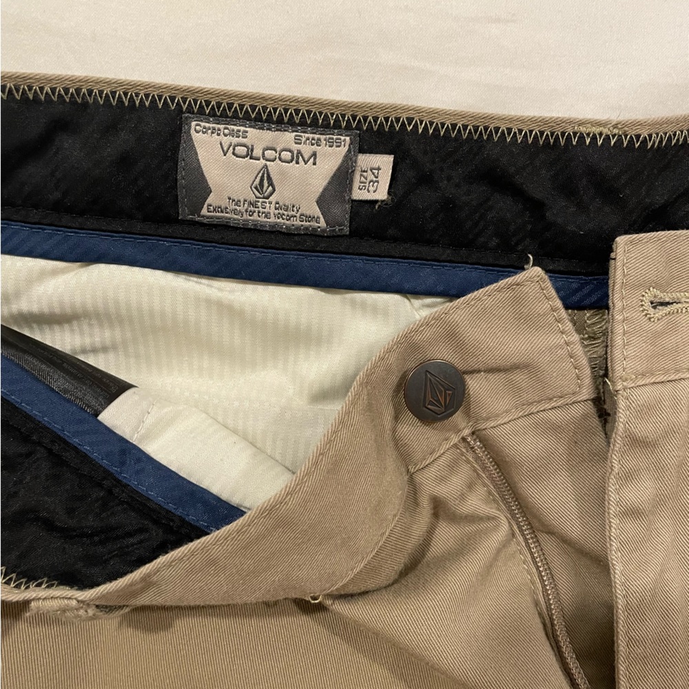 Volcom Khaki 34 Shorts - Picture 2 of 3